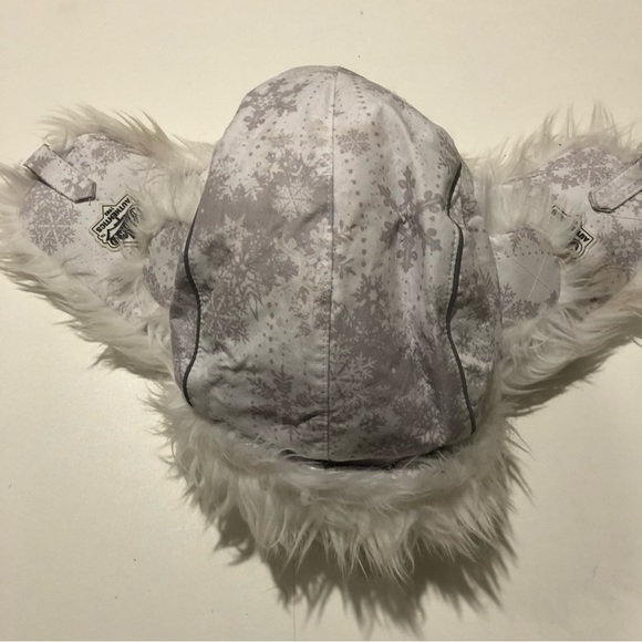 Choko Authentics Trapper Hat White and Grey Womens O/S - Picture 3 of 7